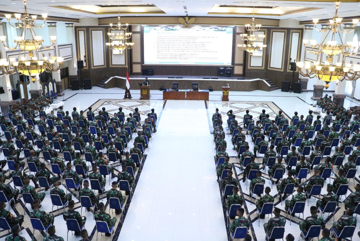 Asops Kas Kohanudnas Beri Kuliah Umum Kepada Karbol AAU