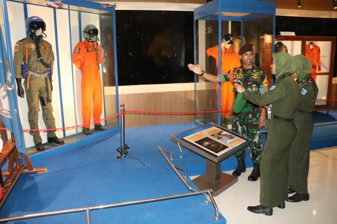 MUSEUM KARBOL EDUKASI SISWA SMA TARUNA TUNAS BANGSA BATURAJA OKU SUMSEL
