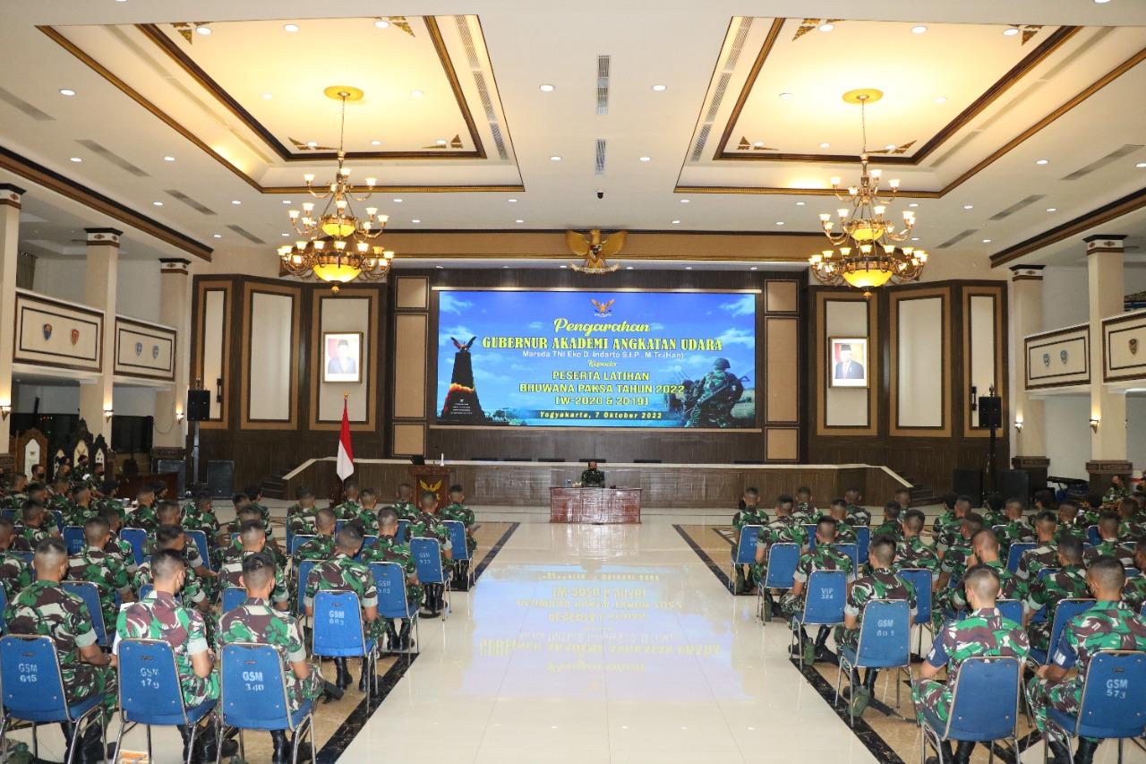 GUBERNUR AAU BERI ARAHAN KEPADA PARA TARUNA PESERTA LATIHAN BHUWANA PAKSA