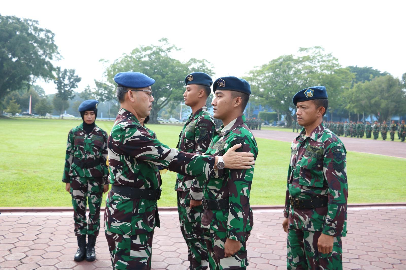 DIRMIN AAU PIMPIN UPACARA KENAIKAN PANGKAT BATA DAN PNS