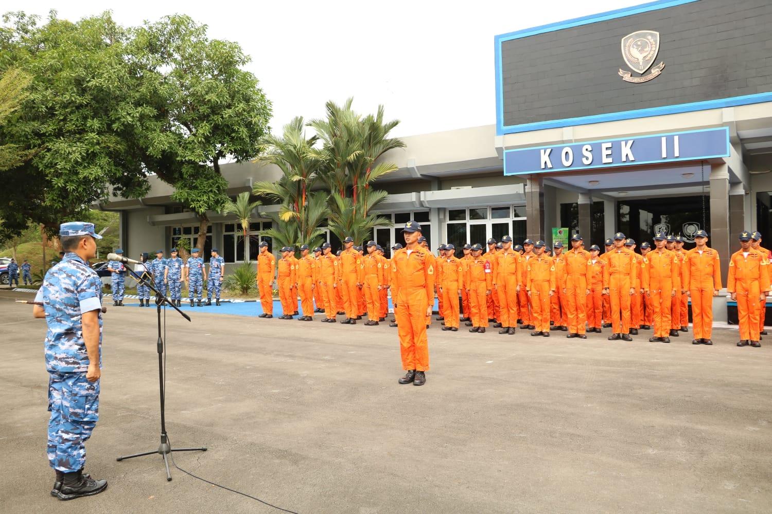 TARUNA AAU BERKUNJUNG KE KOSEK II MAKASSAR
