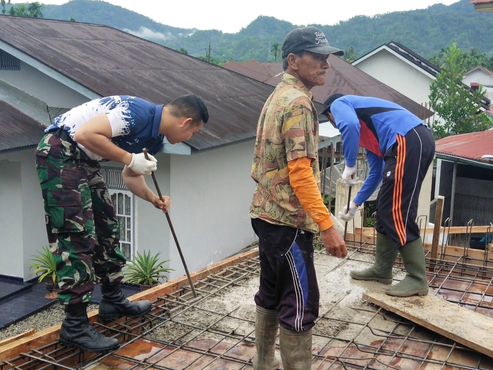 TARUNA AAU YONTARLAT III ELANG GOTONG ROYONG BERSAMA MASYARAKAT