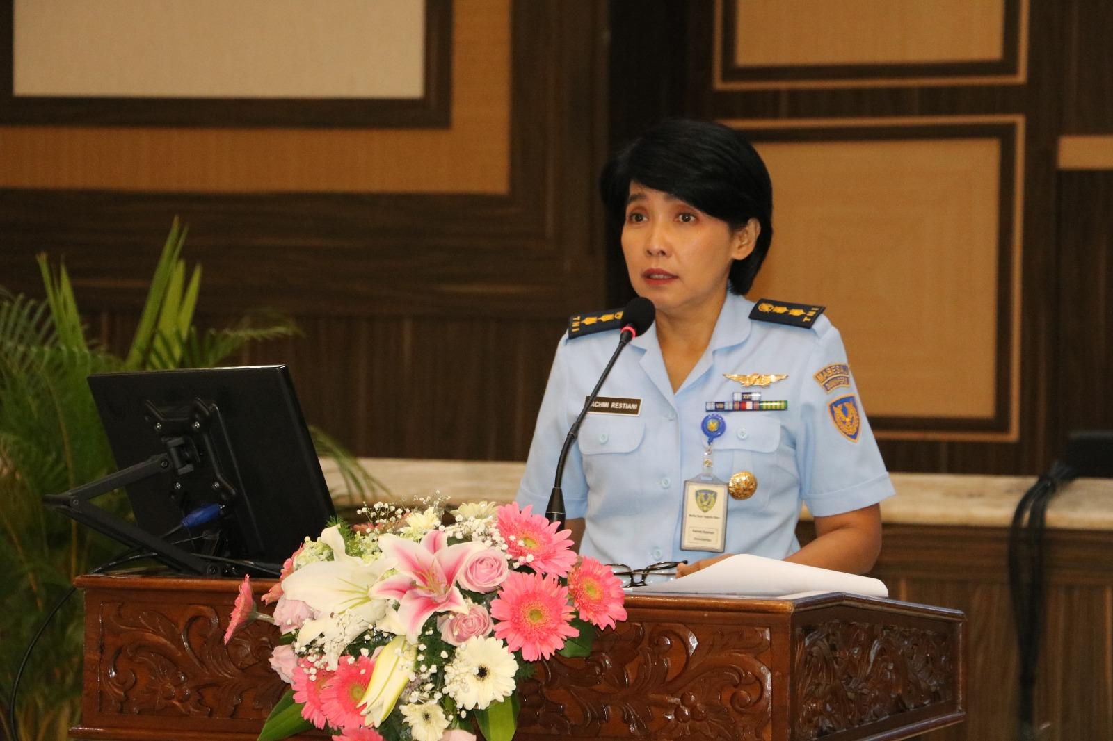 KABAG BINWARA BERIKAN PEMBEKALAN KEPADA 44 TARUNI AAU