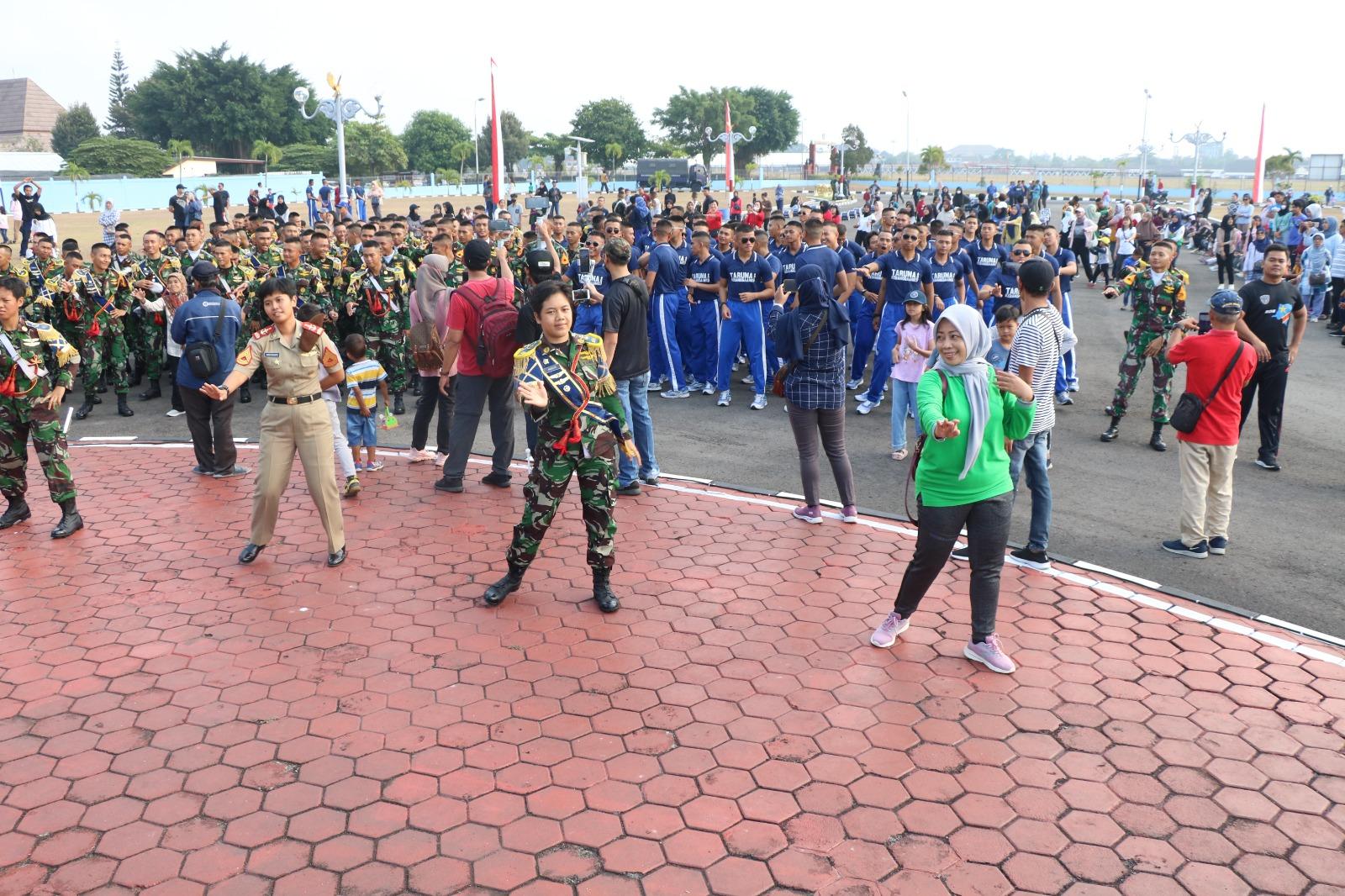 TOUR DE CAMPUS WUJUD KETERBUKAAN AAU KEPADA PUBLIK