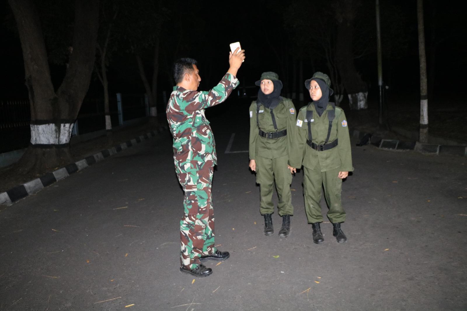 39 CPNS KEMENKEU PESERTA PELATIHAN PEMBENTUKAN KARAKTER LAKSANAKAN CARAKA MALAM