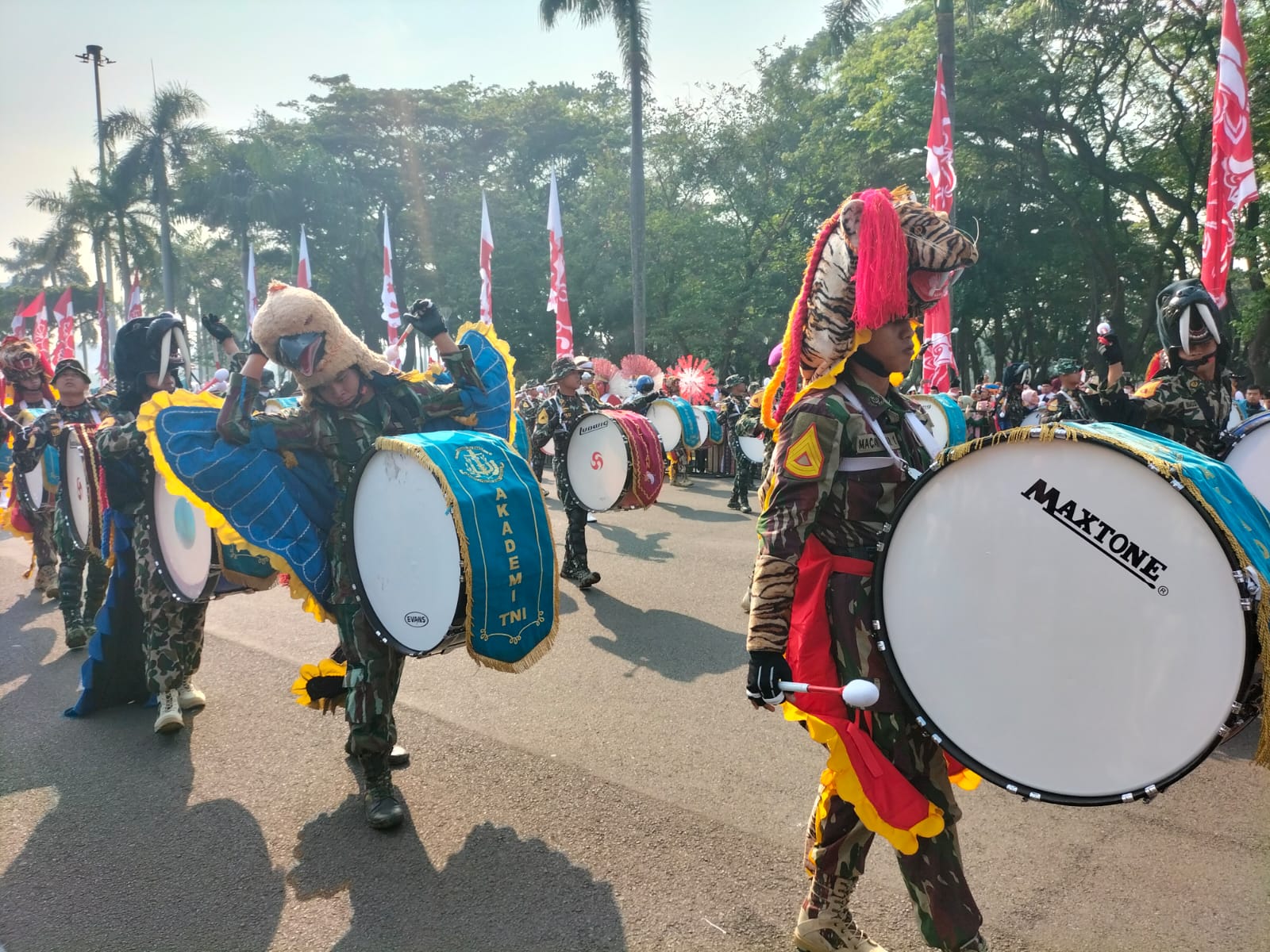 KARBOL AAU MEMBANGUN INTEGRITAS DAN SOLIDITAS DENGAN DRUMBAND INTEGRASI