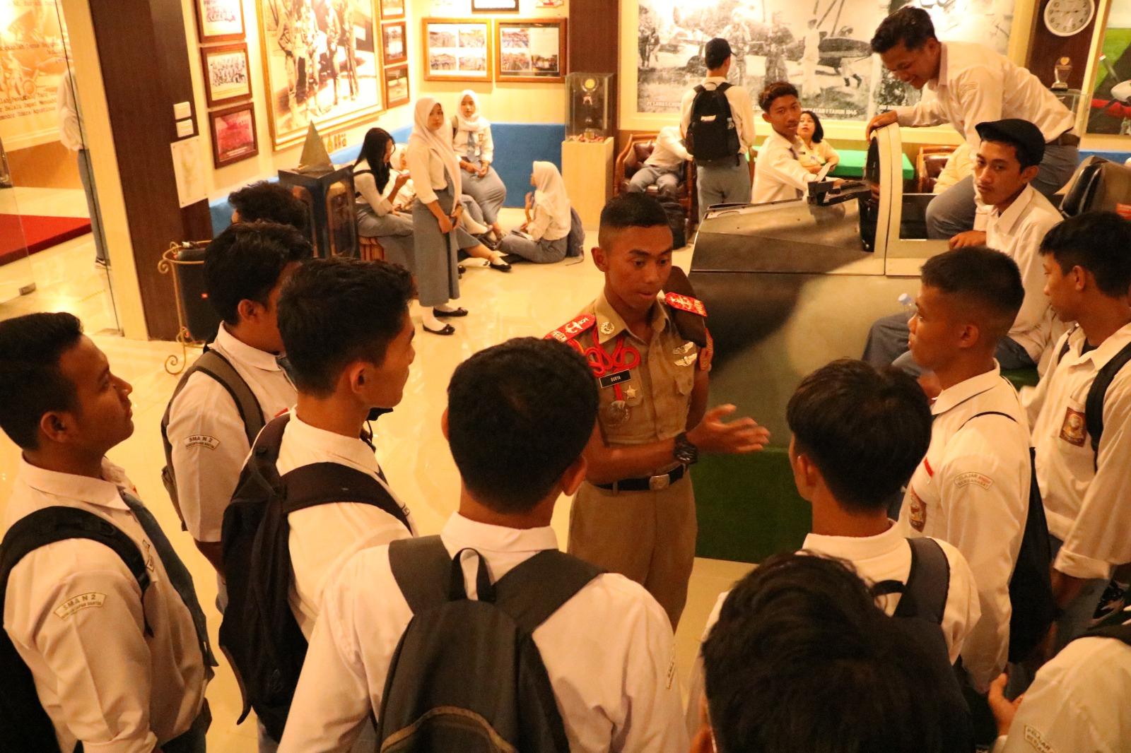 252 SISWA SMA N 2 BANGUNTAPAN BANTUL KUNJUNGI MUSEUM KARBOL