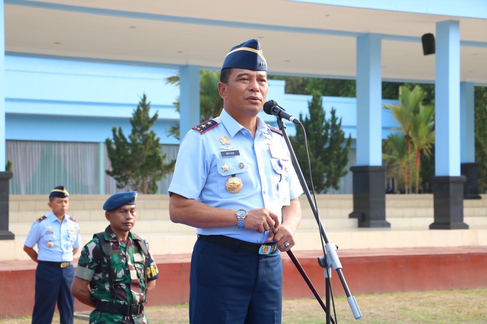 MENJELANG AKHIR TUGASNYA GUBERNUR AAU BERPAMITAN KEPADA SELURUH ANGGOTA