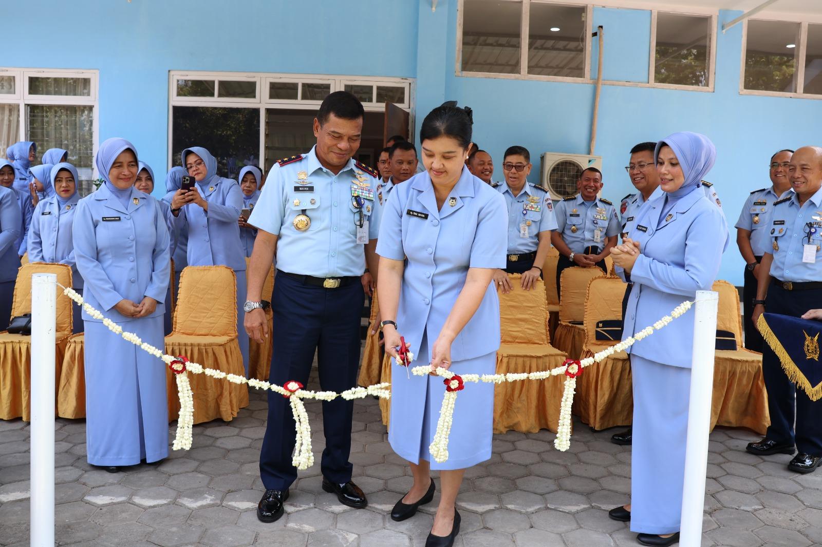 KETUA PIA ARDHYA GARINI CBS AAU RESMIKAN TAMAN GARINI