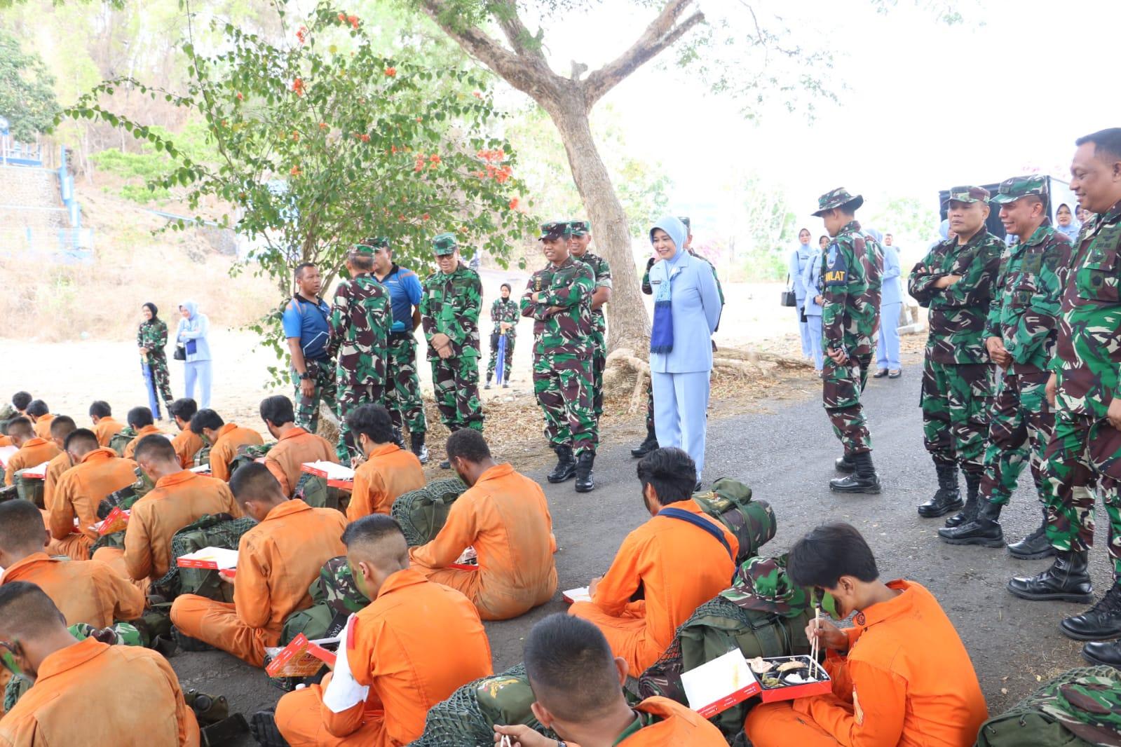 GUBERNUR AAU HADIR DITENGAH LATIHAN WANATIRTA