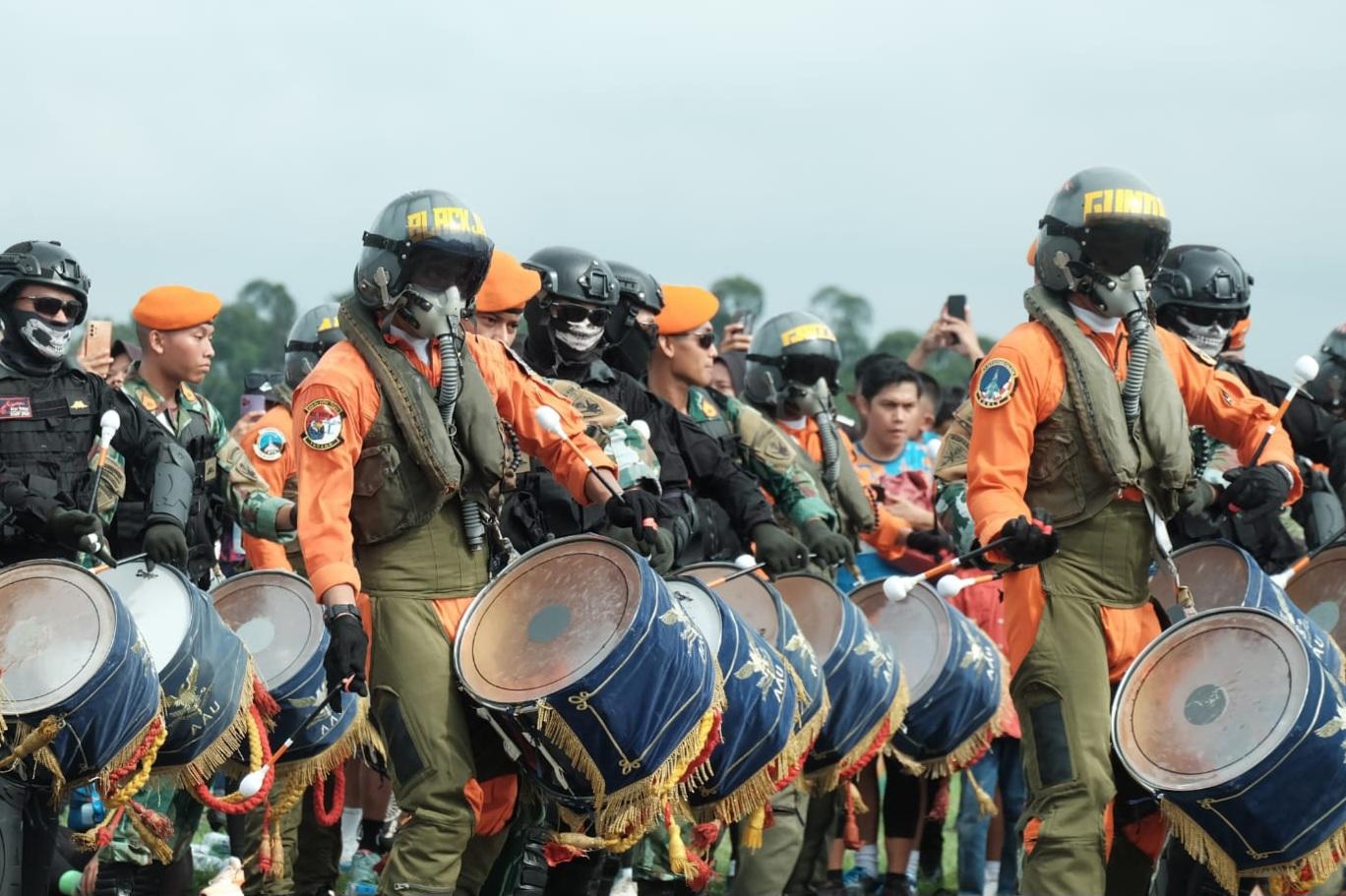 DRUMBAND GITA DIRGANTARA AAU, MERIAHKAN AUOR 2023