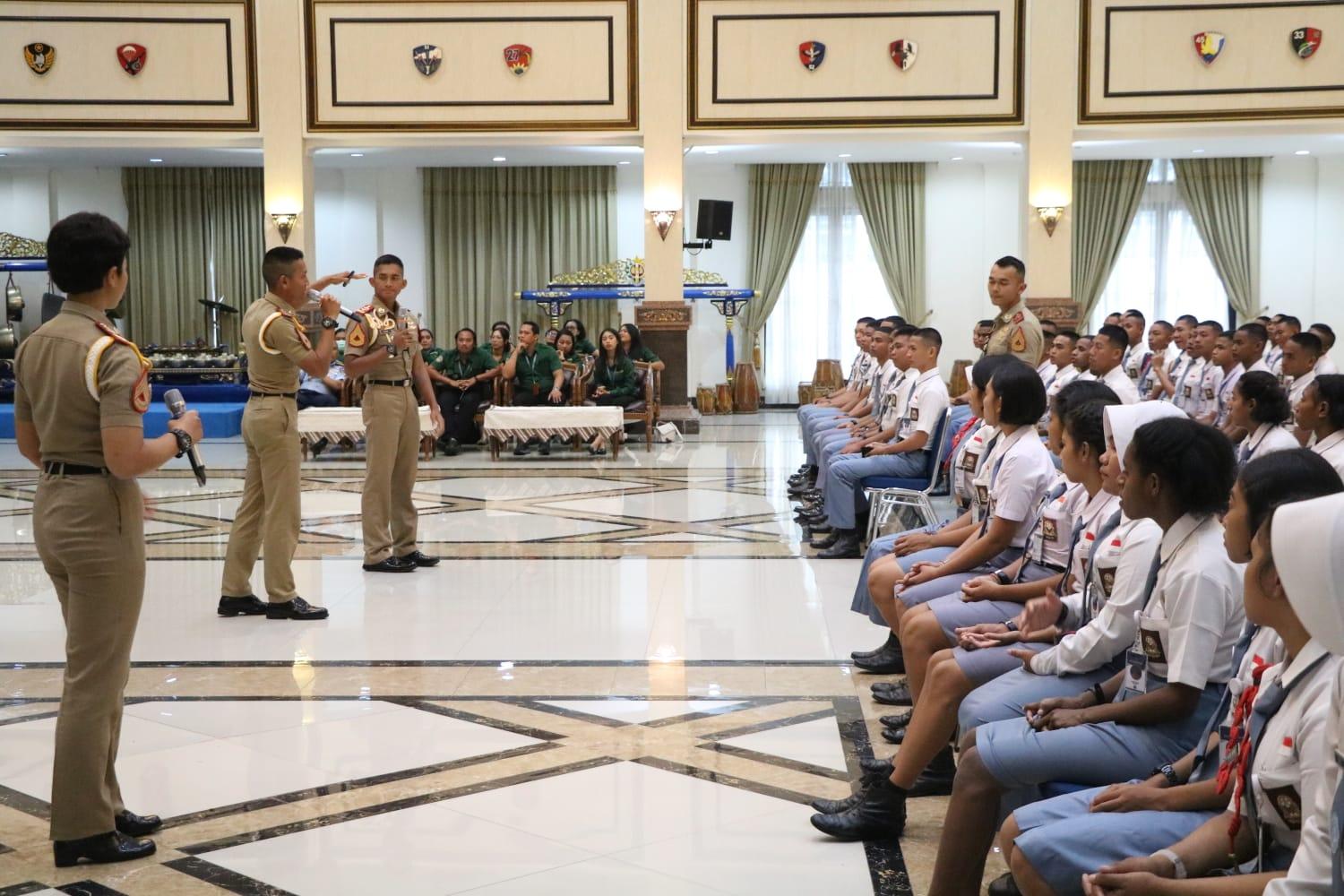 AAU TERIMA KUNJUNGAN SMA TARUNA WIDYA GARUDA BALI