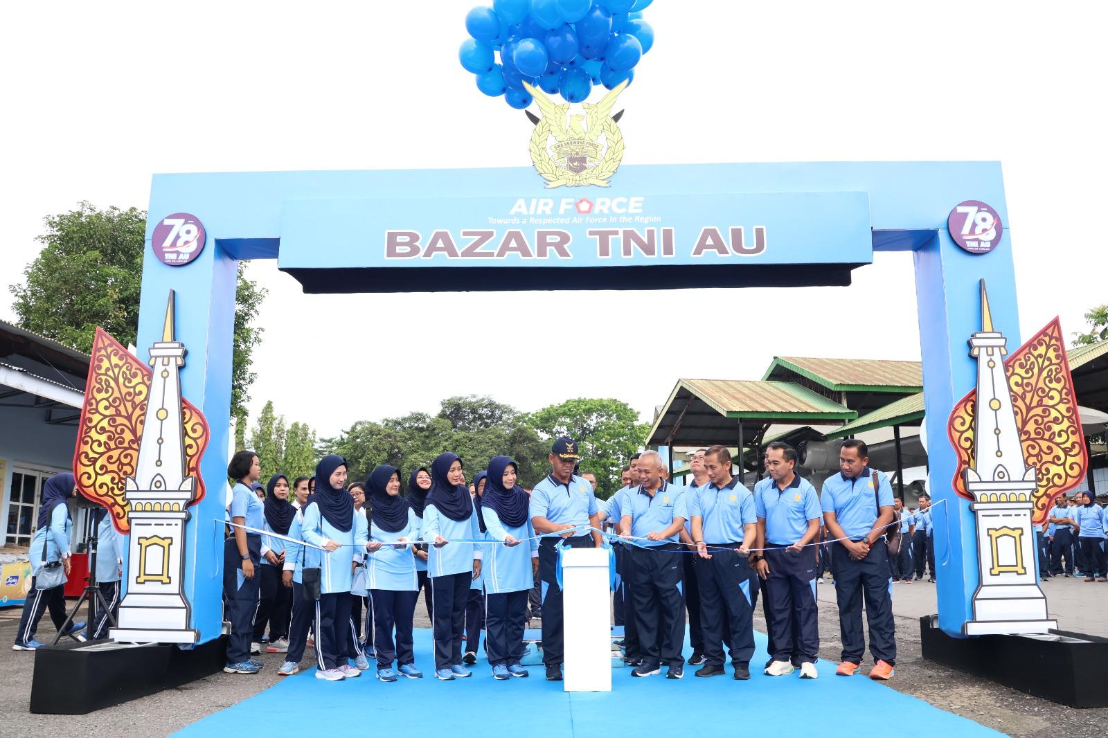 GUBERNUR AAU BUKA BAZAR RAMADHAN DI WILAYAH YOGYAKARTA