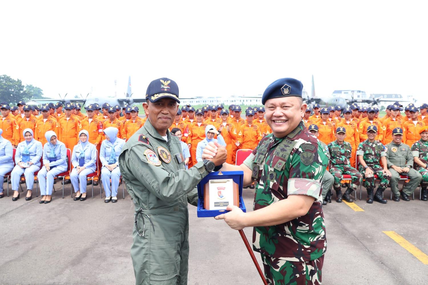 KONTINGEN LATIHAN CWP SINGGAH DI KOSEK I DAN LANUD SWO