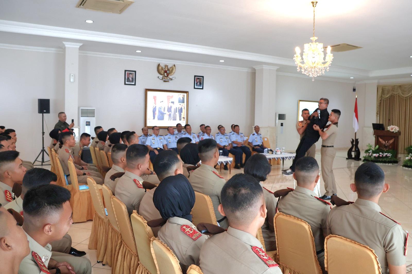 CERAMAH MOTIVASI UNTUK TARUNA TK. IV AAU : MENGEMBANGKAN KEKUATAN PIKIRAN DAN POTENSI DIRI