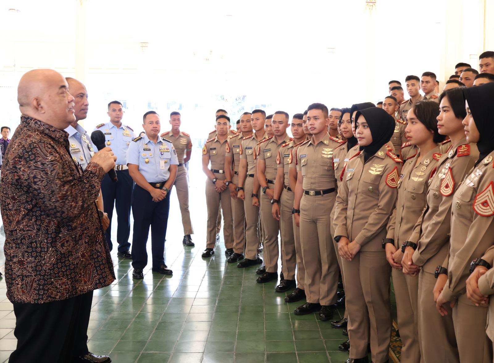 JELANG AKHIR PENDIDIKAN, TARUNA TK. IV AAU BERPAMITAN KEPADA GUBERNUR DIY