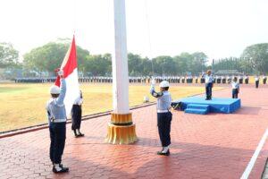 WUJUDKAN NILAI KEBANGSAAN, ANTAP AAU LAKSANAKAN UPACARA BENDERA