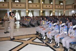 KUNJUNGAN EDUKATIF SMA TARUNA GADJAH MADA KE AAU ; TINGKATKAN WAWASAN KEBANGSAAN DAN MOTIVASI