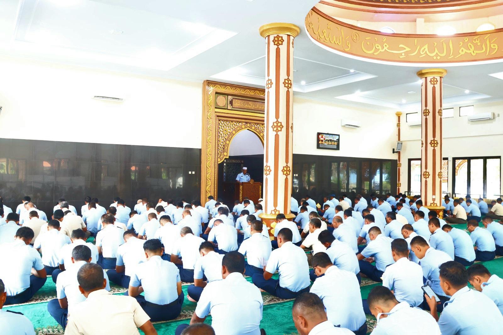 KEGIATAN SHOLAT DHUHA DI AAU : MENYEMAI AMAL DEMI BEKAL AKHIRAT