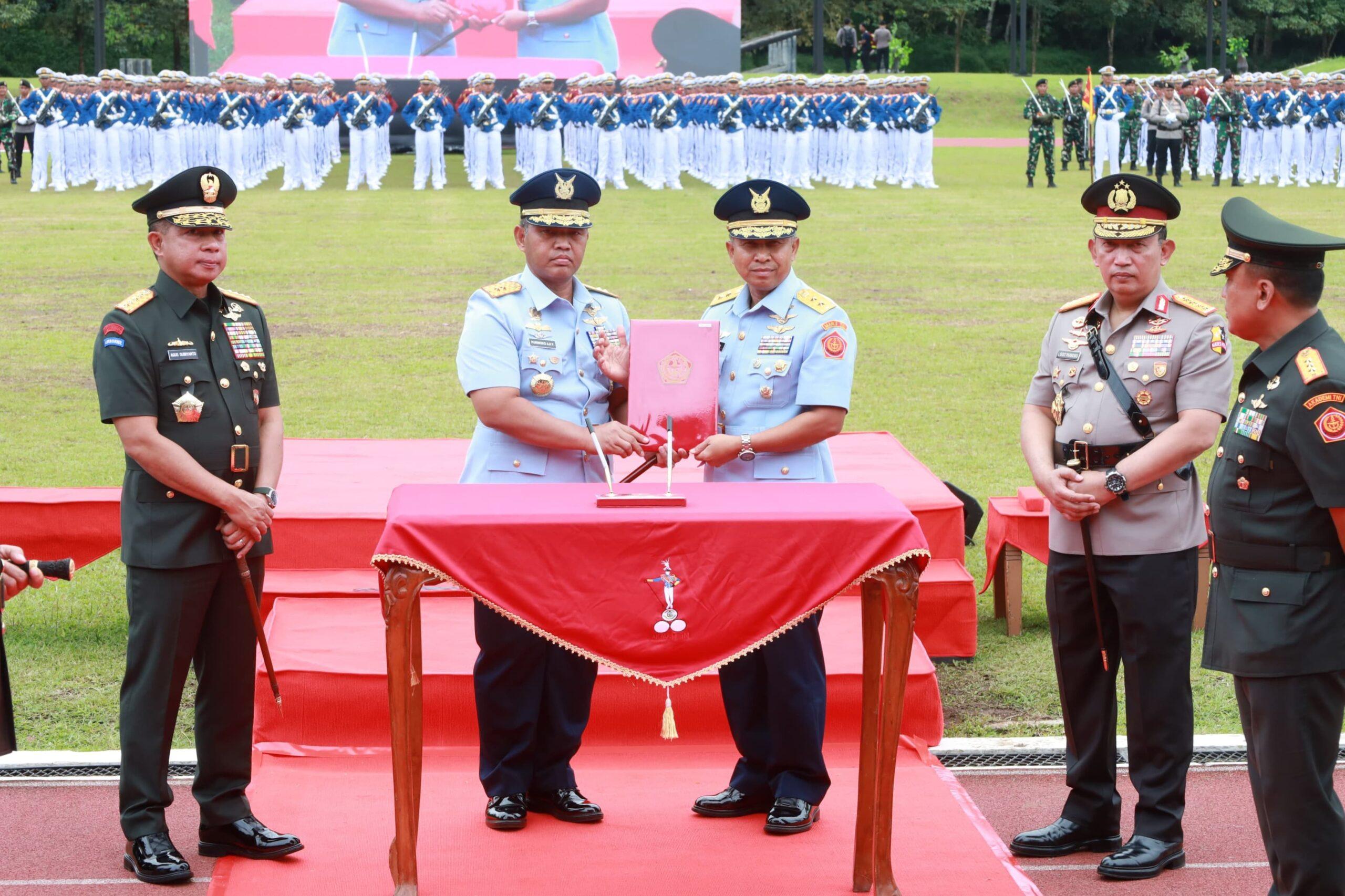 GUBERNUR AAU HADIRI PELANTIKAN PRABHATAR AKADEMI TNI DAN AKPOL 2024