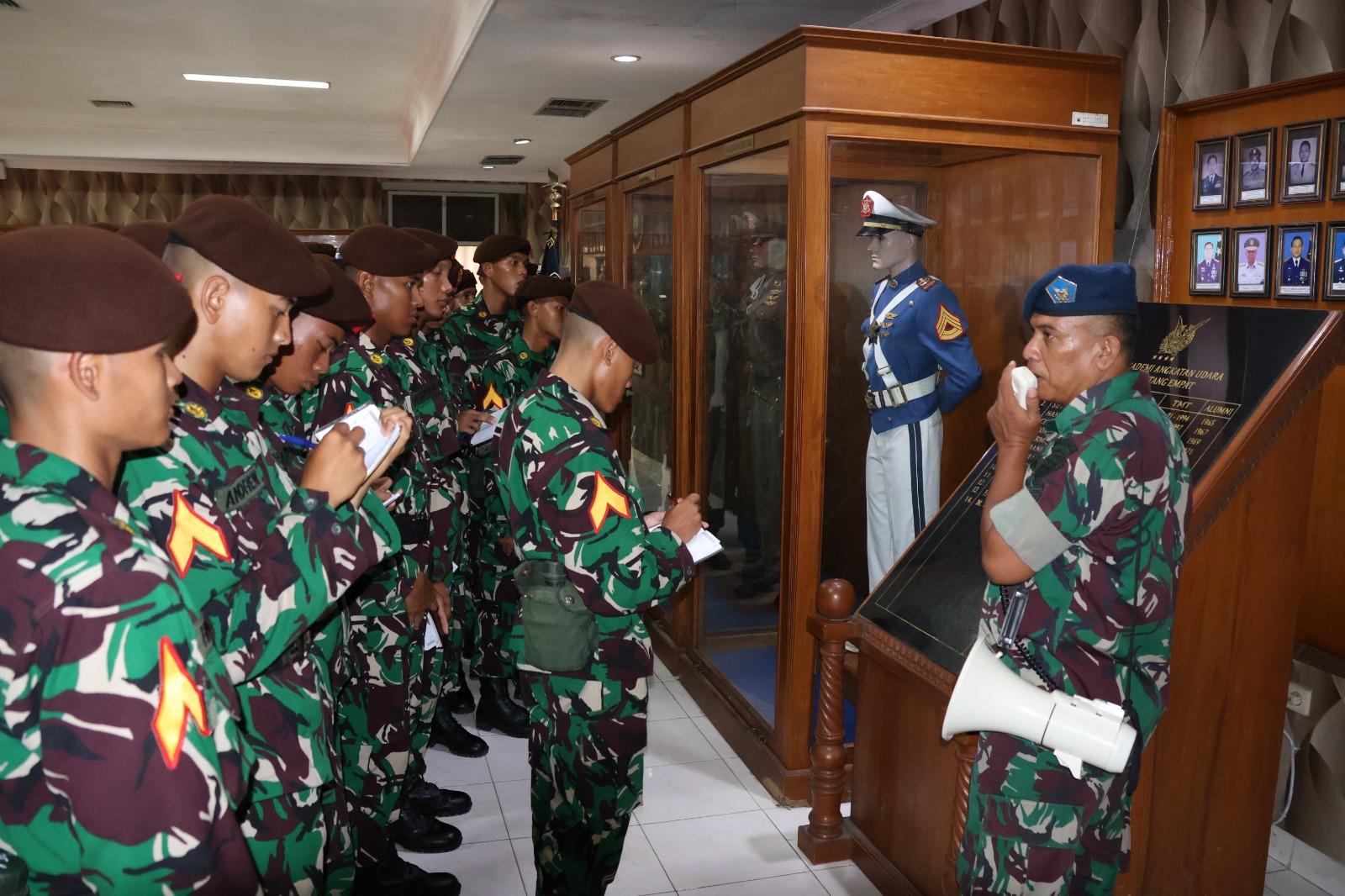 KUNJUNGAN EDUKASI TARUNA TINGKAT I AAU KE MUSPUSDIRLA : MENGUATKAN JIWA KEDIRGANTARAAN