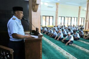 TINGKATKAN IMAN DAN TAQWA, ANTAP AAU LAKSANAKAN KEGIATAN IBADAH