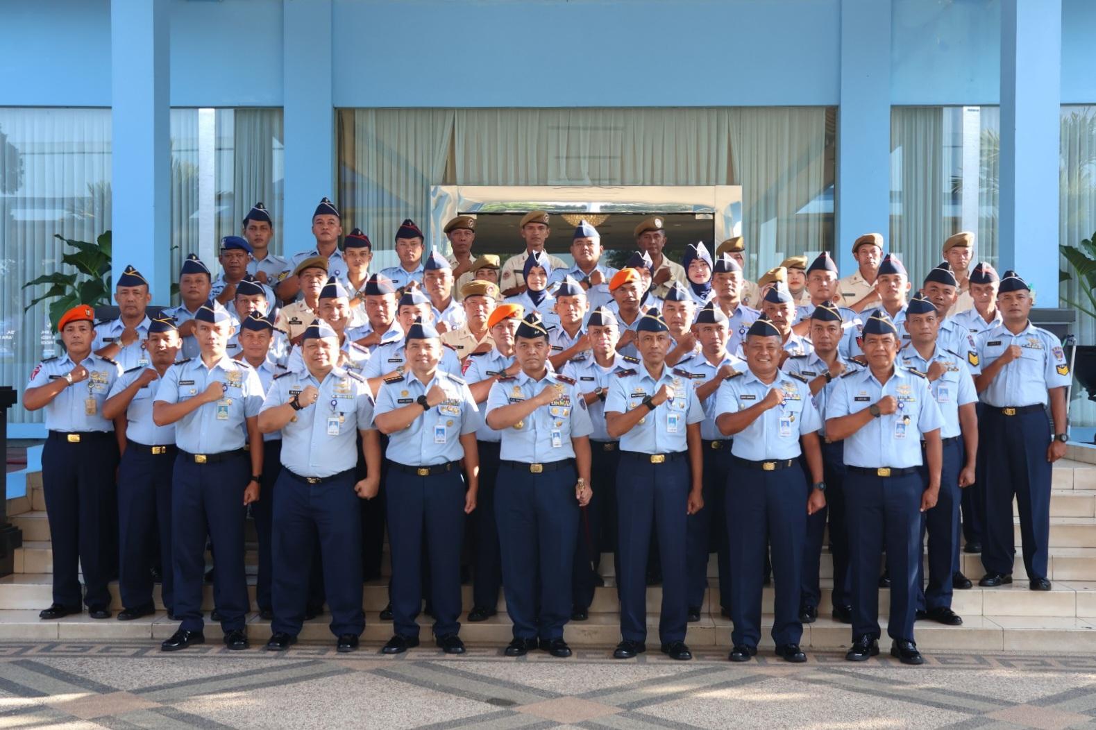 Gubernur AAU Terima Laporan Korps Kenaikan Pangkat Perwira dan PNS