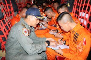 GUBERNUR AAU DAMPINGI TARUNA TINGKAT III LAKSANAKAN LATIHAN CWP