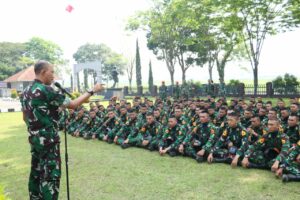 Wagub AAU Berikan Pengarahan kepada Siswa Suspardas Angkatan 203: “Laksanakan Tugas dengan Serius, Disiplin, dan Semangat Tinggi”