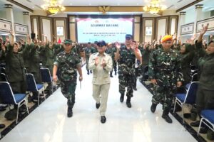 Gubernur AAU Dampingi Rektor Unhan RI Tinjau Diksarmil SPPI Batch-3