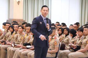Menko Infrawil Dr. Agus Harimurti Yudhoyono Berikan Pembekalan Kepada Taruna AAU : “Bangun Kepemimpinan Berintegritas dan Siap Hadapi Tantangan Global”