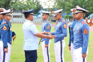 TONGKAT KEPEMIMPINAN WINGKORPS TARUNA AAU RESMI DISERAHTERIMAKAN