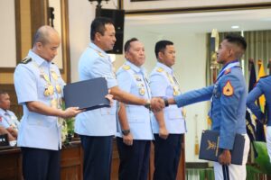 Kasau Pimpin Upacara Penyumpahan Prajurit dan Penutupan Pendidikan Taruna AAU 2025