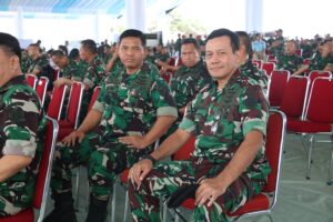 Gubernur AAU Tinjau Gladi Bersih Upacara Validasi Organisasi TNI di Batujajar
